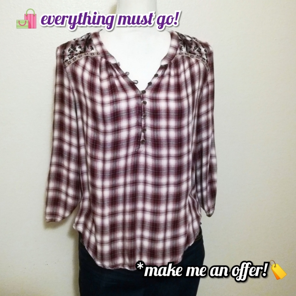 🎉HP!🎉 Plaid Half Button High-Low Blouse